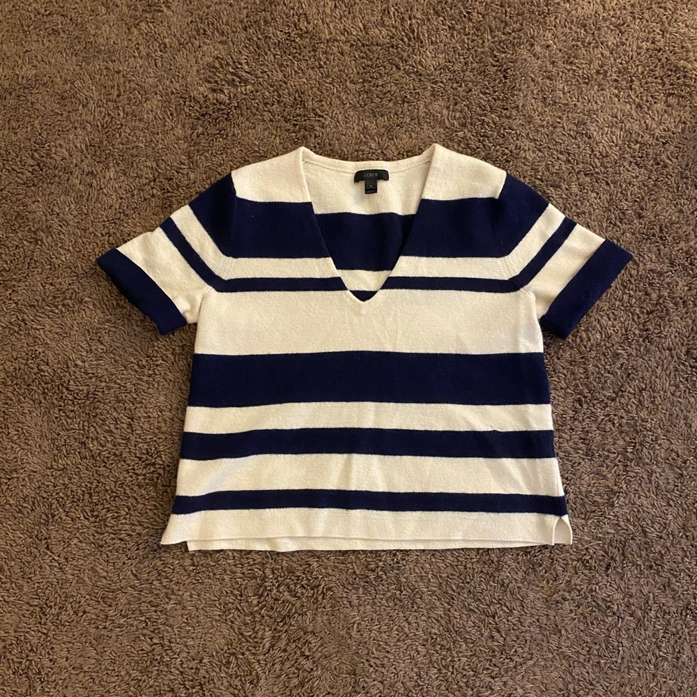 Cropped short sleeve sweater